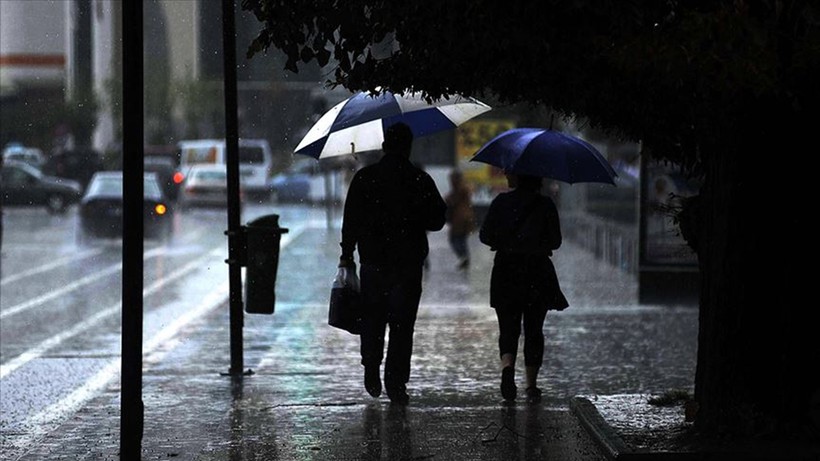 Meteoroloji 7 il sarı kodlu alarm verdi: Sağanak ve kuvvetli rüzgara dikkat!