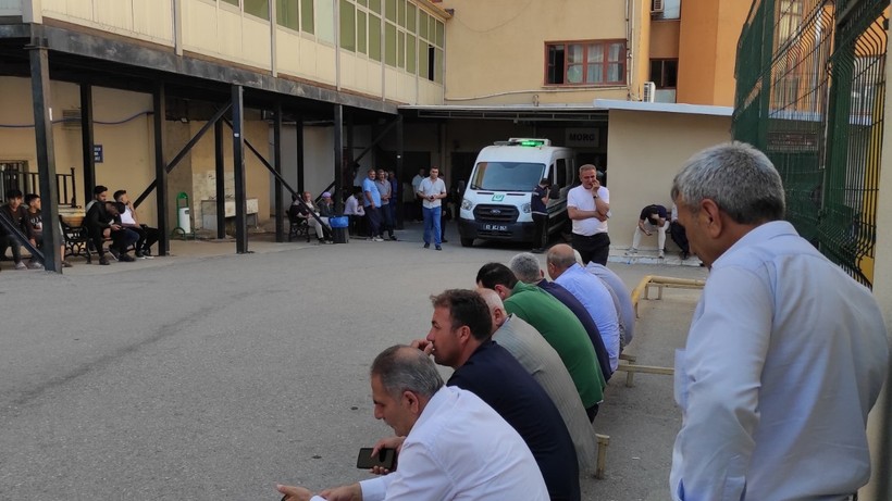 Trafoyu onarmak isteyen 43 yaşındaki adam hayatını kaybetti