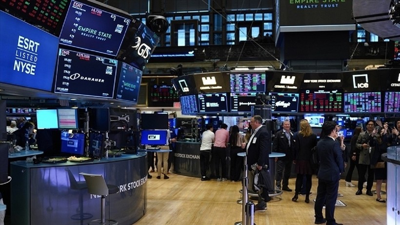 New York Borsası düşüşle açıldı