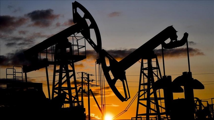 Rusya tavan fiyat uygulayanlara petrol satışı yasağını uzattı