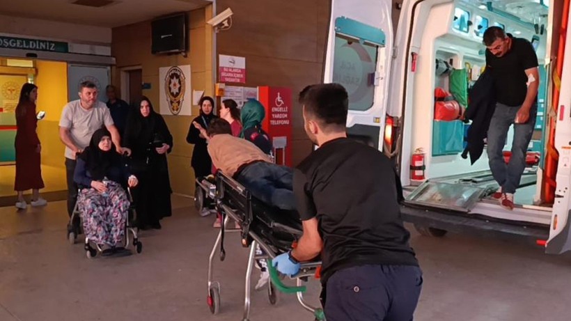 Bursa'da bıçaklı kavga! Ortalık savaş alanına döndü
