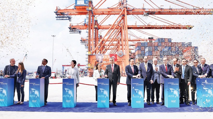 Mersin Uluslararası Limanı’nda EMH2’nin ilk fazı tamamlandı