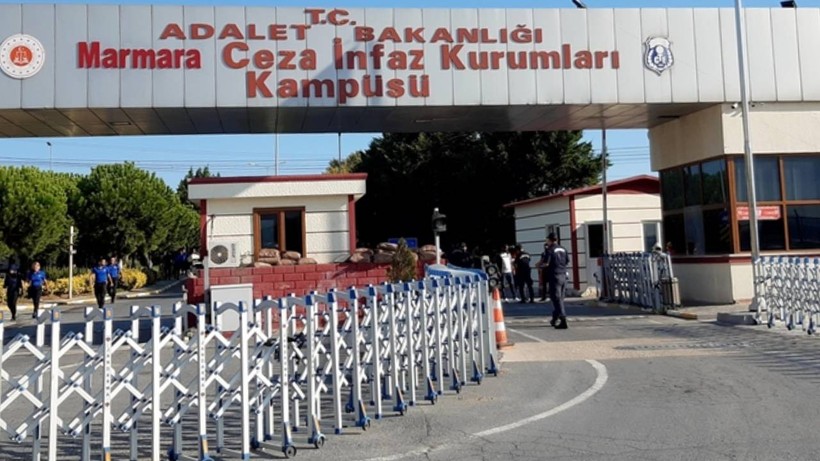 İBB operasyonunda tutuklanan 8 kişi İzmir'e sevk edilecek