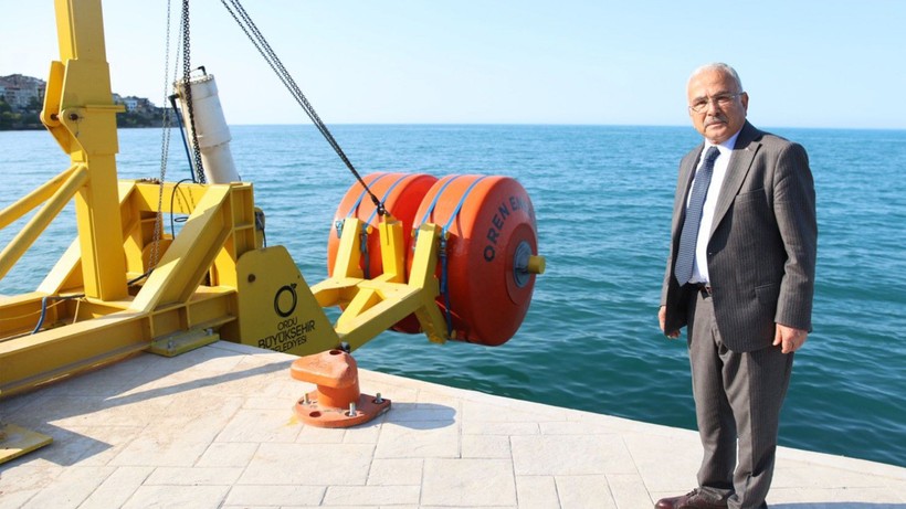 Deniz dalgalarından elektrik üretimi için düğmeye bastı