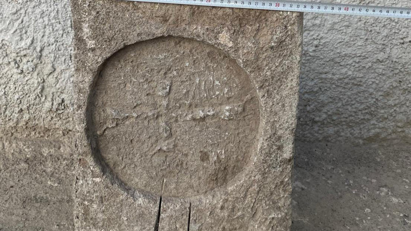 Jandarma durdurdu, içinden Bizans dönemine ait mezar steli çıktı