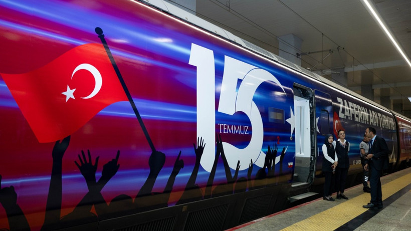 'Zaferin Adı Türkiye' treni yola çıktı! 2 ay boyunca sefer yapacak