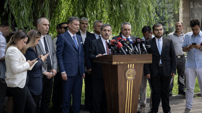 Memur ve emeklilerin gözü burada: Bakan Işıkhan'la görüşen sendikalardan toplu sözleşme açıklaması