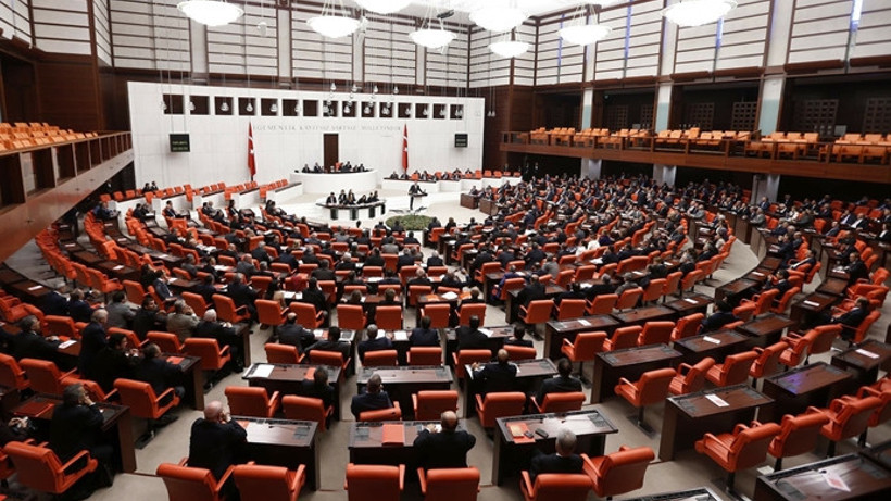 Kamu 2018 yılında kemer sıkacak