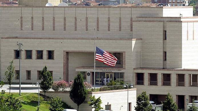 Başkonsolosluk görevlisinin eşi ve kızı serbest