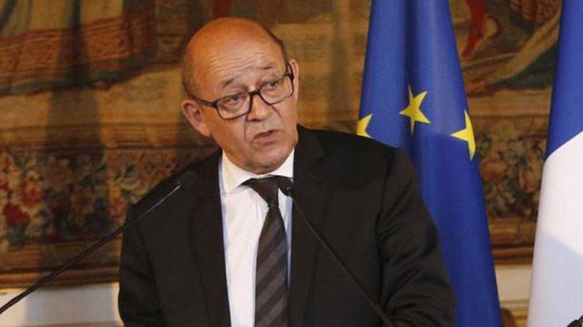 Le Drian: Fransa, İspanya'nın birliğinden yanadır
