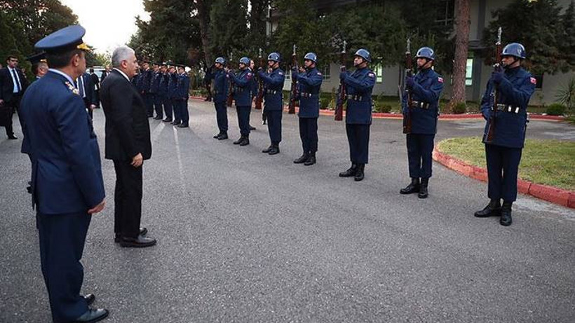 Yıldırım, Çiğli 2. Ana Jet Üs Komutanlığını ziyaret etti