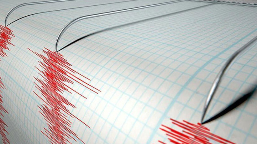 "İstanbul ve İzmir için deprem riski var"