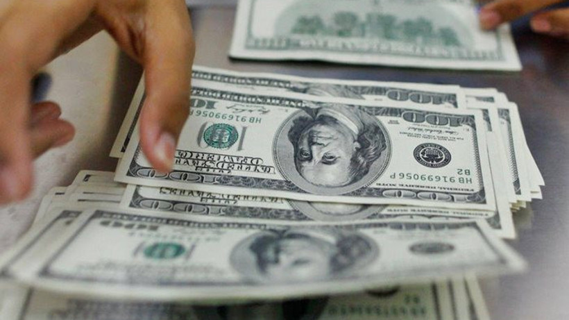 Serbest piyasada dolar  3,8020 liradan açıldı