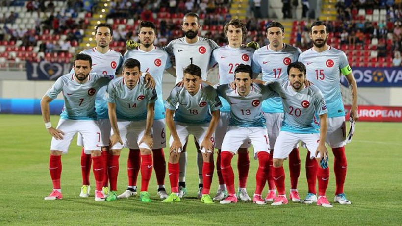 Türkiye-İzlanda maçının biletleri tükendi
