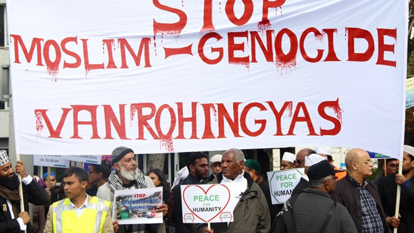 Hollanda'da Arakan protestosu