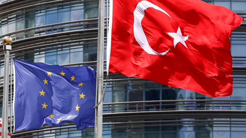 AB Bakanı: Müzakerelerin askıya alınmasını kabul etmeyiz