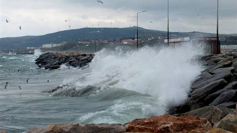 Marmara'da kuvvetli rüzgar uyarısı