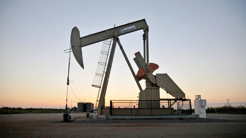 ABD'nin üretimi petrol fiyatlarını baskılıyor