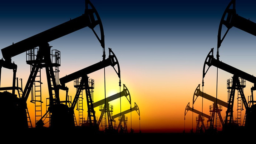 Petrol haftaya 77 dolardan başladı