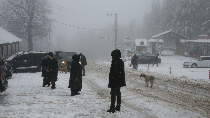 İstanbul'a en yakın kış turizm merkezi Kartepe beyaza büründü - Resim: 4