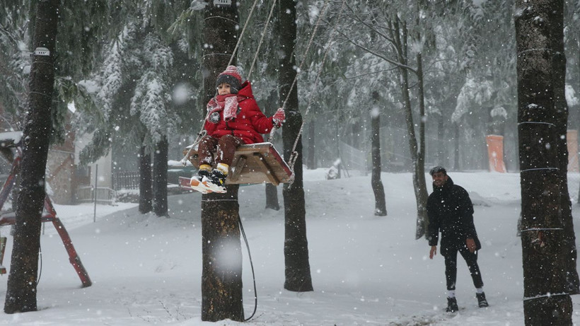 İstanbul'a en yakın kış turizm merkezi Kartepe beyaza büründü - Resim: 5