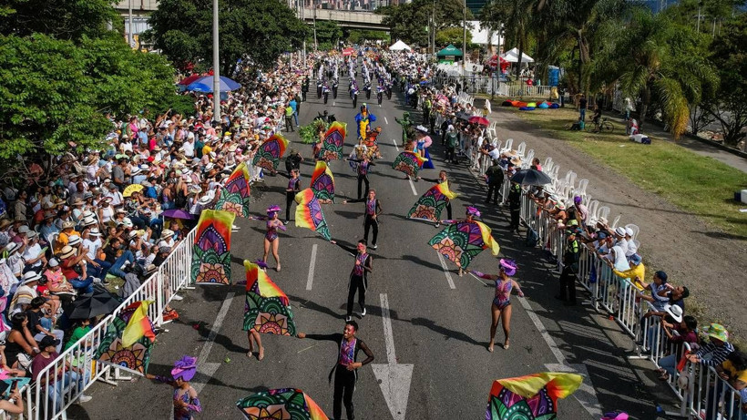 Kolombiya'da 'çiçek gibi' festival! - Resim: 8