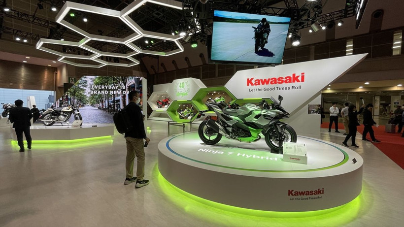 Yeni nesil araçlar, uçan arabalar ve robotlar görücüye çıktı - Resim: 23