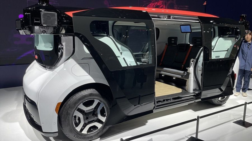 Yeni nesil araçlar, uçan arabalar ve robotlar görücüye çıktı - Resim: 26