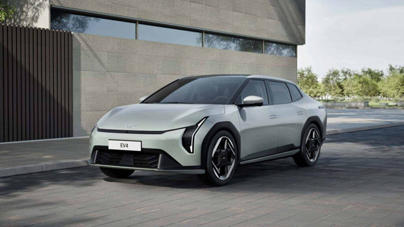 Sedan ve Hatchback bir arada tek arabada! KIA geleceğin elektriklisi 2026 EV4 Concept modelini tanıttı - Resim: 5