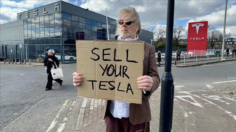 Tesla protestoları dünyanın dört bir yanına yayılıyor! Musk'a 'Mars'a git!' diyenler kim? - Resim: 6
