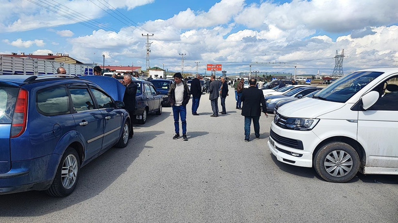 arabam.com nisan raporu: İkinci elde 1 milyon TL üstü araçların payı artıyor - Resim: 1