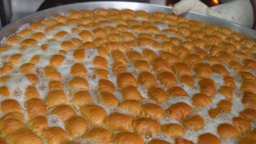 Beypazarı’nda bayramın habercisi 80 katlı baklava: Siparişlere yetişemiyorlar - Resim: 6