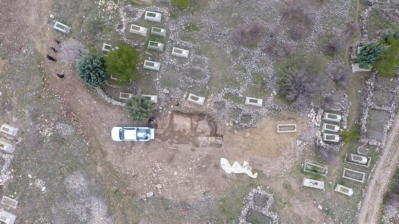 Diyarbakır'ın Ergani ilçesinde Davut Yıldızı sembolü ve Grekçe yazı bulunan mozaik bulundu - Resim: 6