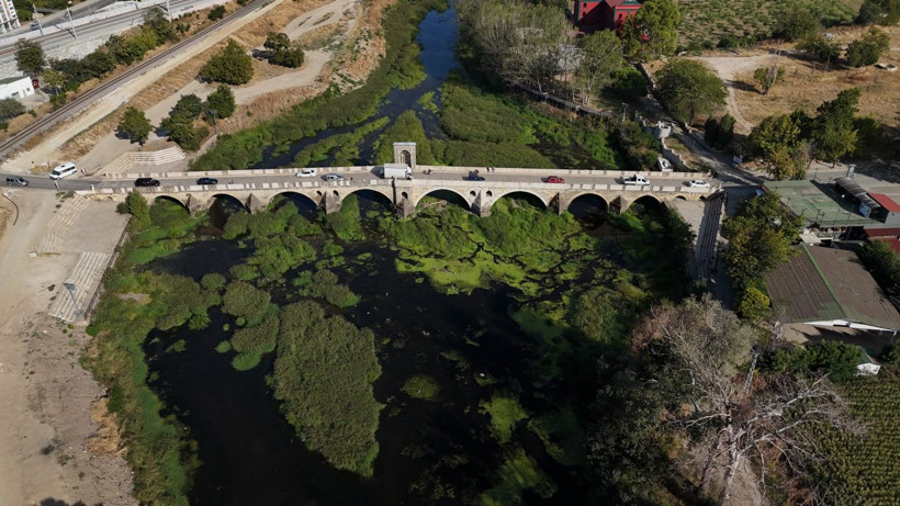 Önce zirai don şimdi kuraklık... Görüntüler korkunç: Türkiye'nin en büyük gölleri ve nehirleri çöle döndü! - Resim: 10