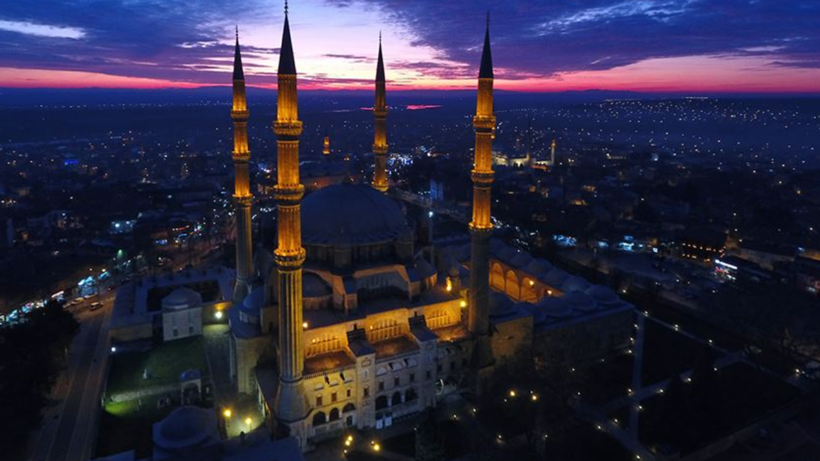 Bugün kandil mi? Mevlid Kandili bugün mü yarın mı? Ne zaman? - Resim: 1