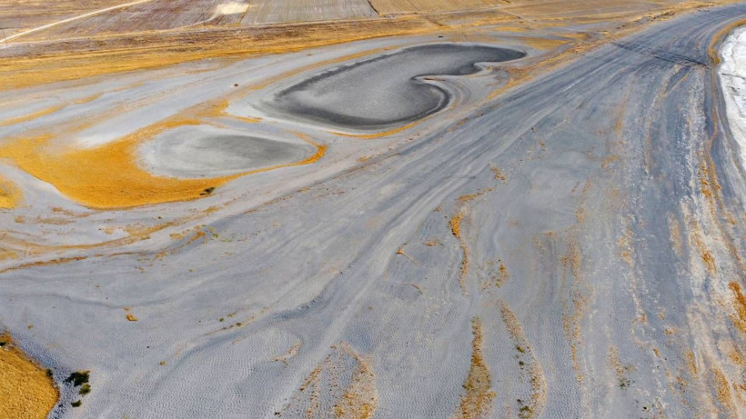 Önce zirai don şimdi kuraklık... Görüntüler korkunç: Türkiye'nin en büyük gölleri ve nehirleri çöle döndü! - Resim: 12