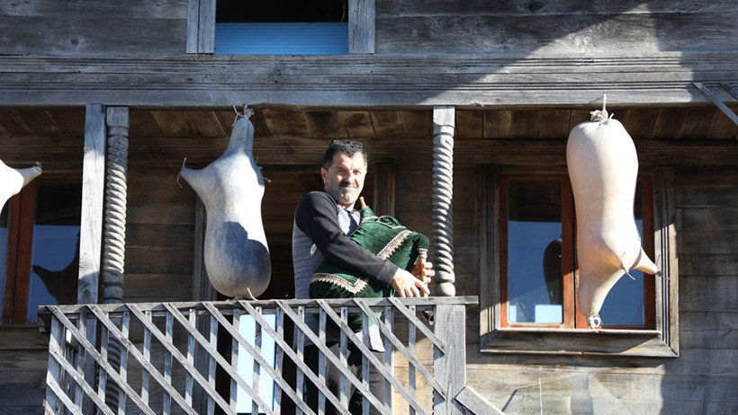 Rize'de tulum imalat ustası 30 yıldır mesleğini gelecek nesillere aktarıyor - Resim : 5