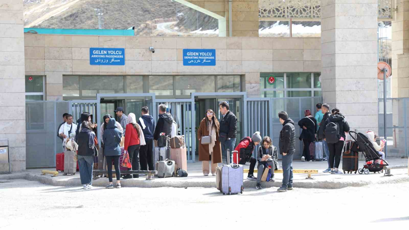 İranlı turistlerin Van akını sürüyor! Üç ayda 80 milyon dolarlık katkı - Resim : 1