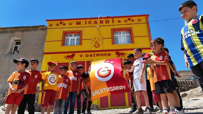 Diyarbakırlı fanatik Galatasaraylı 2 yıl önce sarı-kırmızıya boyadığı evine 5. yıldızı taktı - Resim : 3