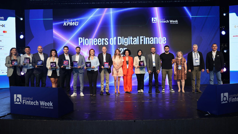 Teknoloji ve finans uzmanlarını buluşturan zirve sona erdi - Resim : 2