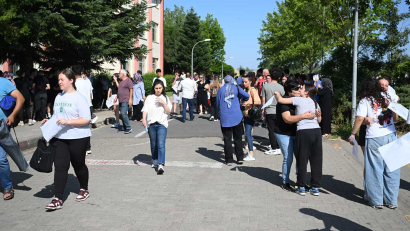 YKS soruları açıklandı! 2025 YKS'nin (TYT, AYT, YDT) soru ve cevap anahtarı eşime açıldı... - Resim : 1