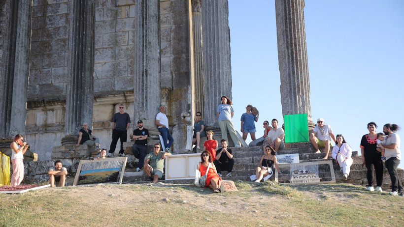 4. Arnica Art Land sanat çalıştayı Aizanoi Antik Kenti’nde gerçekleştirildi - Resim : 1