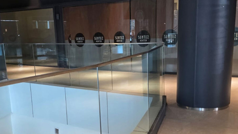 Giyim sektörü krizinin Merter'deki yüzü: Milyon dolarlık AVM'de tek dolu dükkan yok - Resim : 2