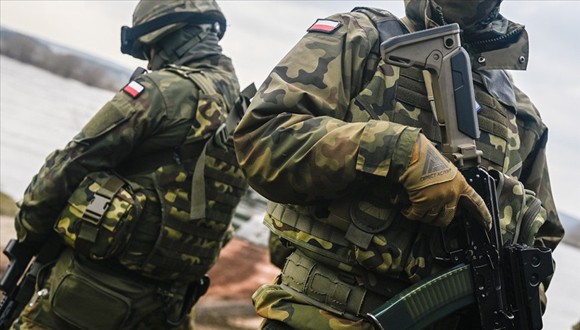 Polonya hava sahasında gerilim! Rus İHA'ları düşürüldü: 'Evinizden çıkmayın' uyarısı - Resim : 1