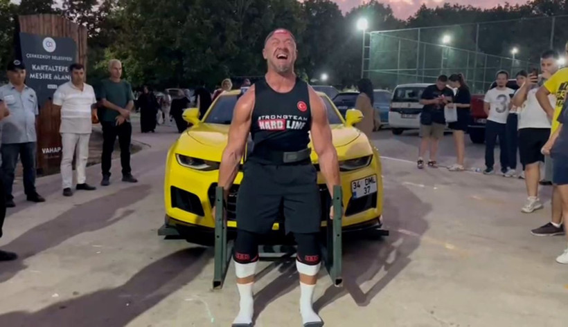 Bu nasıl güç! Türk sporcular 1,7 tonluk aracı kaldırdı, bana mısın demedi! - Resim: 3