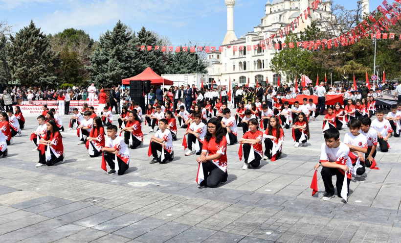 Türkiye'de 23 Nisan coşkusu: Dört bir yanda kutlamalar yapıldı - Resim: 11