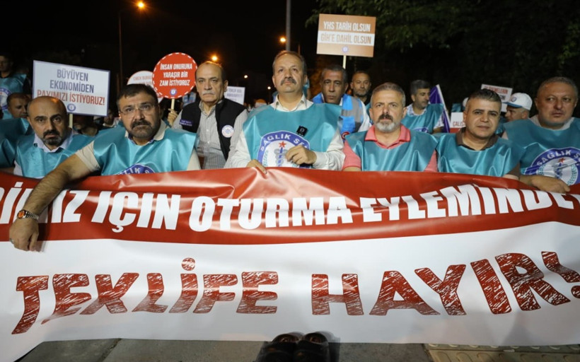 Sağlık-Sen’den 81 ilde '112 dakikalık' oturma eylemi