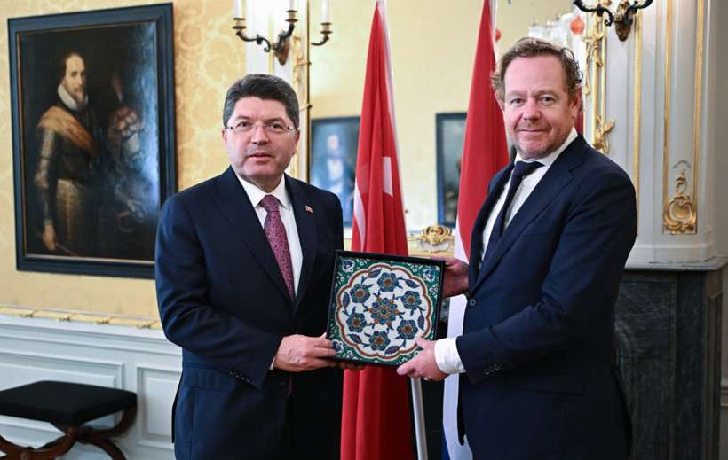 Adalet Bakanı Tunç'tan Hollanda’da kritik temaslar - Resim : 1