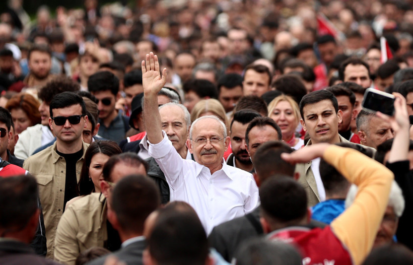 Kemal Kılıçdaroğlu kimdir? Kılıçdaroğlu'nun siyasi hayatı nasıl başladı, bugüne nasıl geldi? - Resim : 3