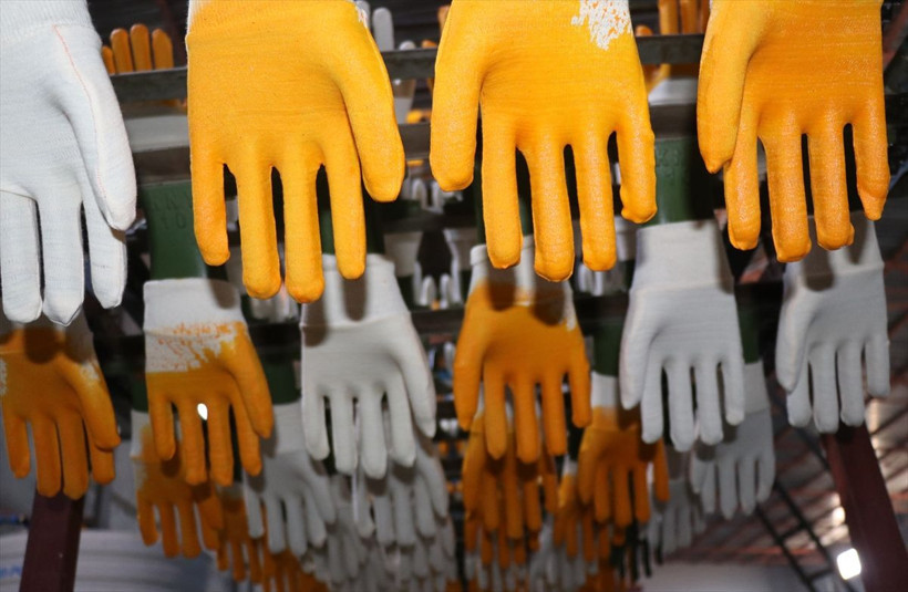 Ailesinin işinden etkilenip fabrika kurdu - Resim: 1